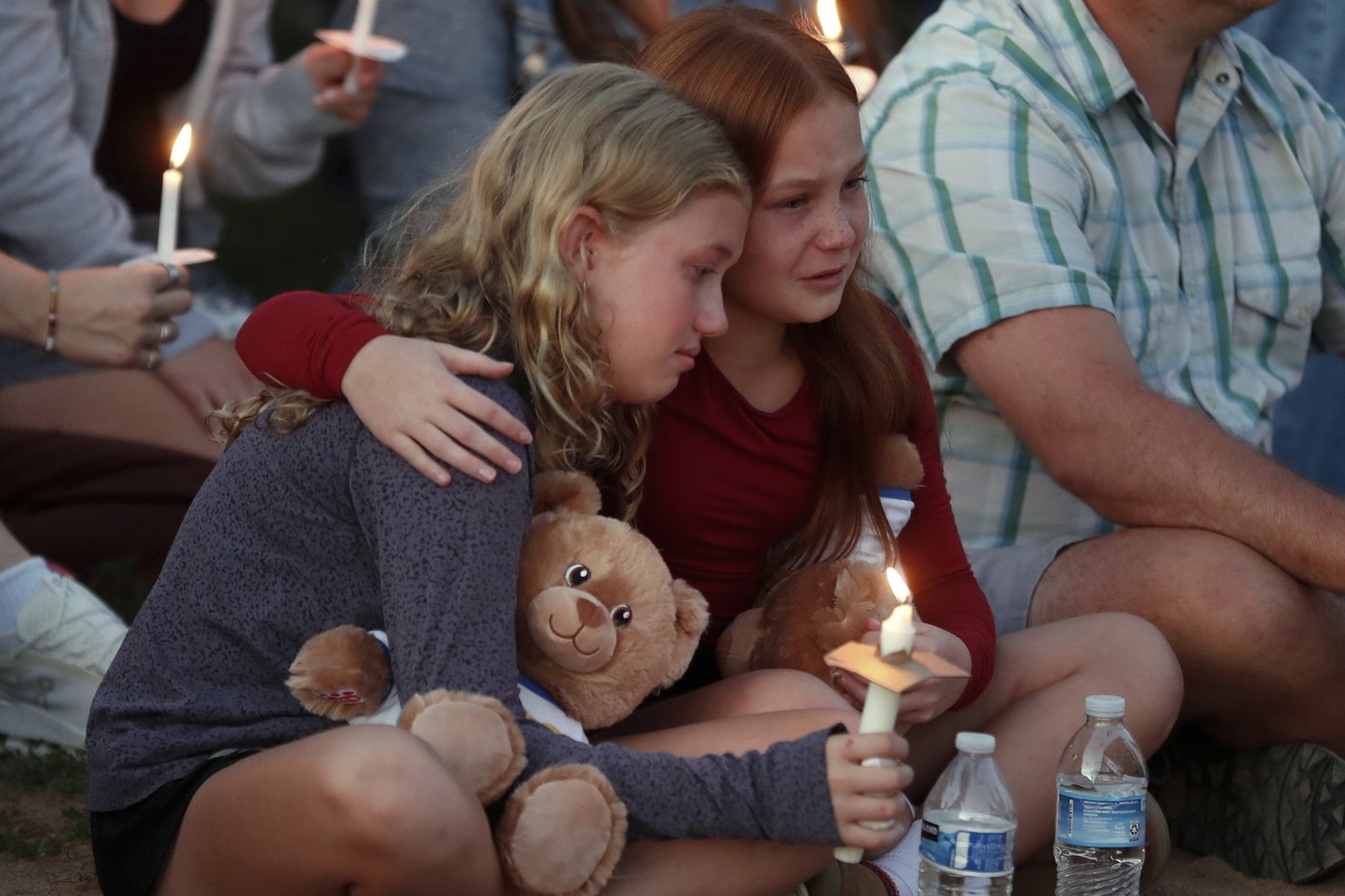 Minneapolis Catholic schoolchildren listened to a prayer, then ducked for cover from gunfire | iNFOnews.ca Minneapolis Catholic schoolchildren listened to a prayer, then ducked for cover from gunfire | iNFOnews.ca