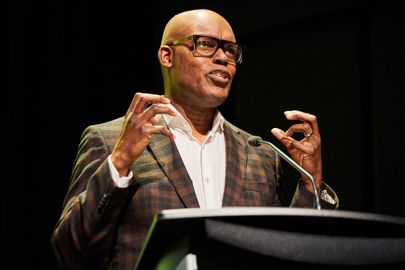 TIFF CEO Cameron Bailey apologizes for handling of doc about Oct. 7 rescue mission | iNFOnews.ca