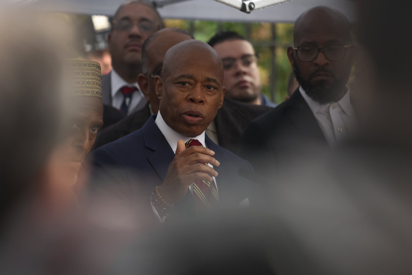 Feds charge NYC mayor with selling his influence to foreign nationals. He says he won't resign | iNFOnews.ca Feds charge NYC mayor with selling his influence to foreign nationals. He says he won't resign | iNFOnews.ca