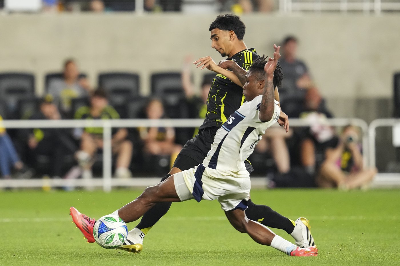 Rossi scores go-ahead goal to boost Columbus Crew to 2-1 win over Vancouver Whitecaps | iNFOnews.ca Rossi scores go-ahead goal to boost Columbus Crew to 2-1 win over Vancouver Whitecaps | iNFOnews.ca