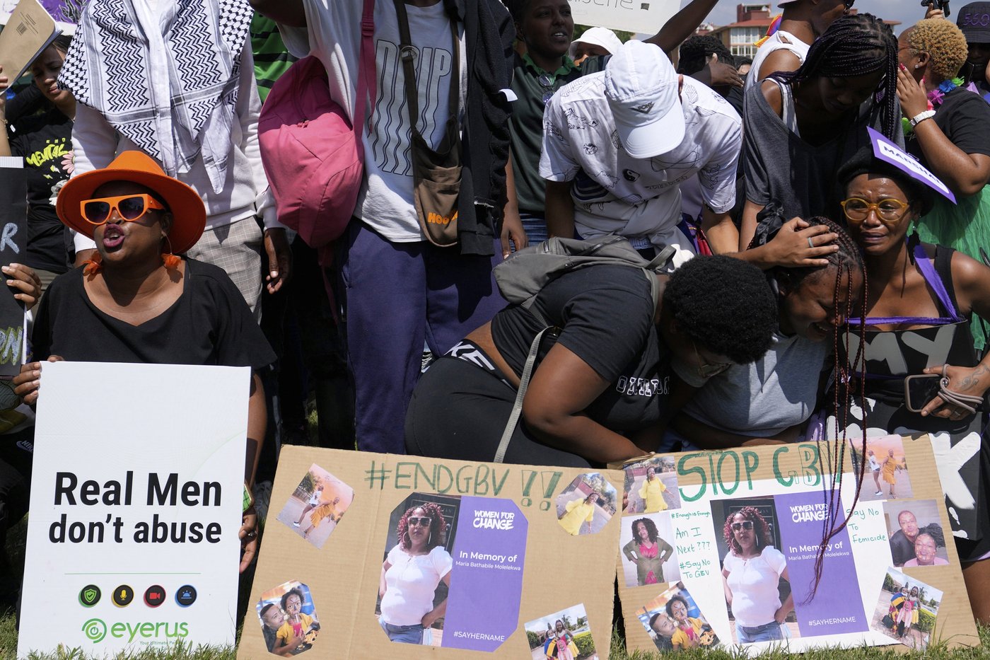 Crowds demonstrate against gender-based violence in South Africa after alleged rape of 7-year-old | iNFOnews.ca Crowds demonstrate against gender-based violence in South Africa after alleged rape of 7-year-old | iNFOnews.ca