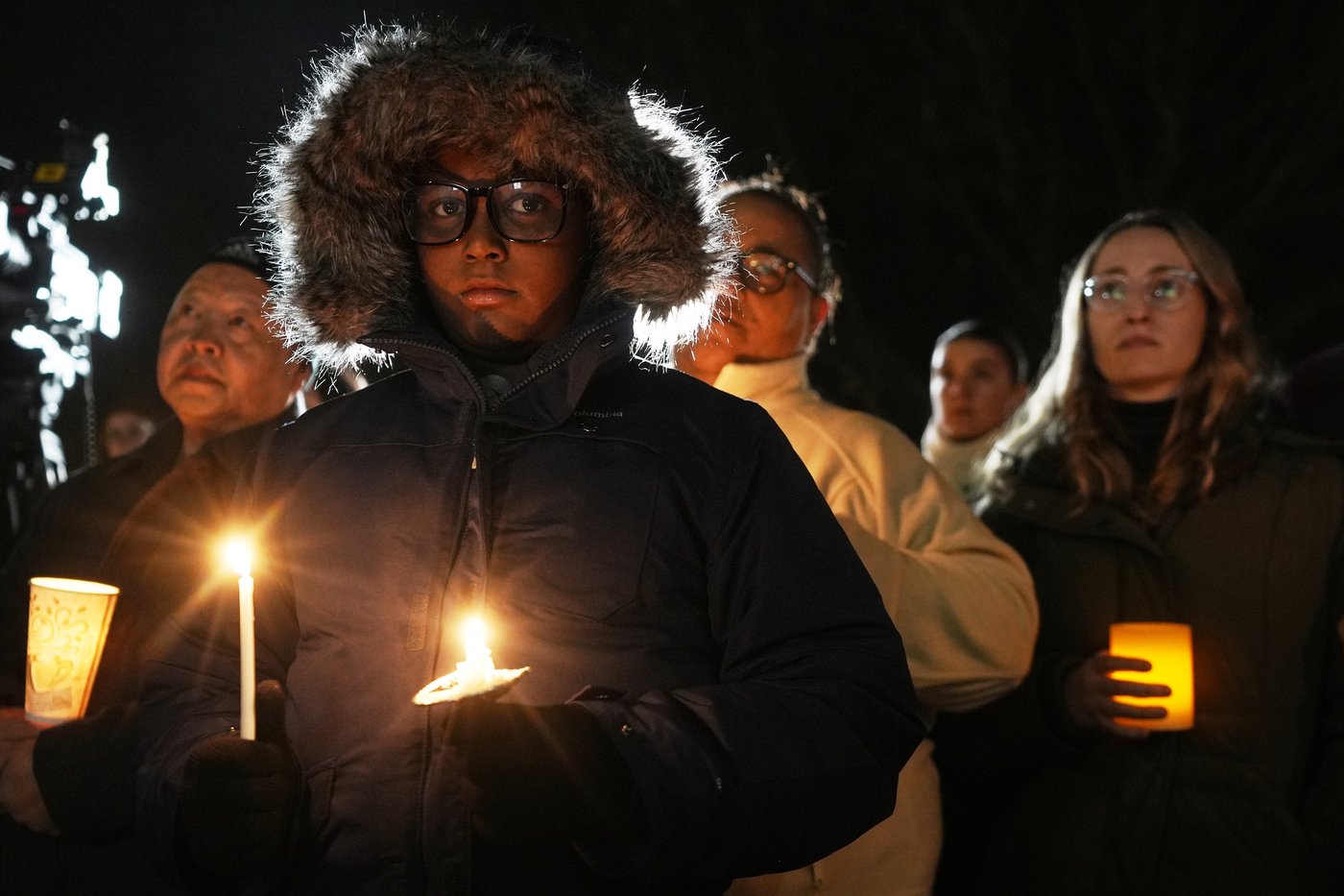 Wisconsin school shooter had 2 guns and got messages from man accused of plotting his own attack | iNFOnews.ca