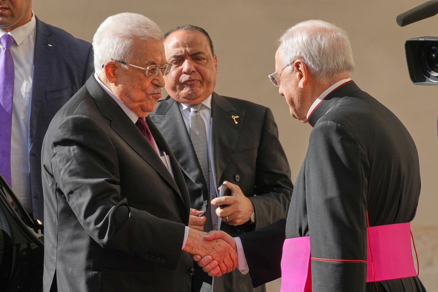 Pope Leo meets Palestinian President Abbas, discuss urgent need for Gaza aid, two-state solution | iNFOnews.ca Pope Leo meets Palestinian President Abbas, discuss urgent need for Gaza aid, two-state solution | iNFOnews.ca