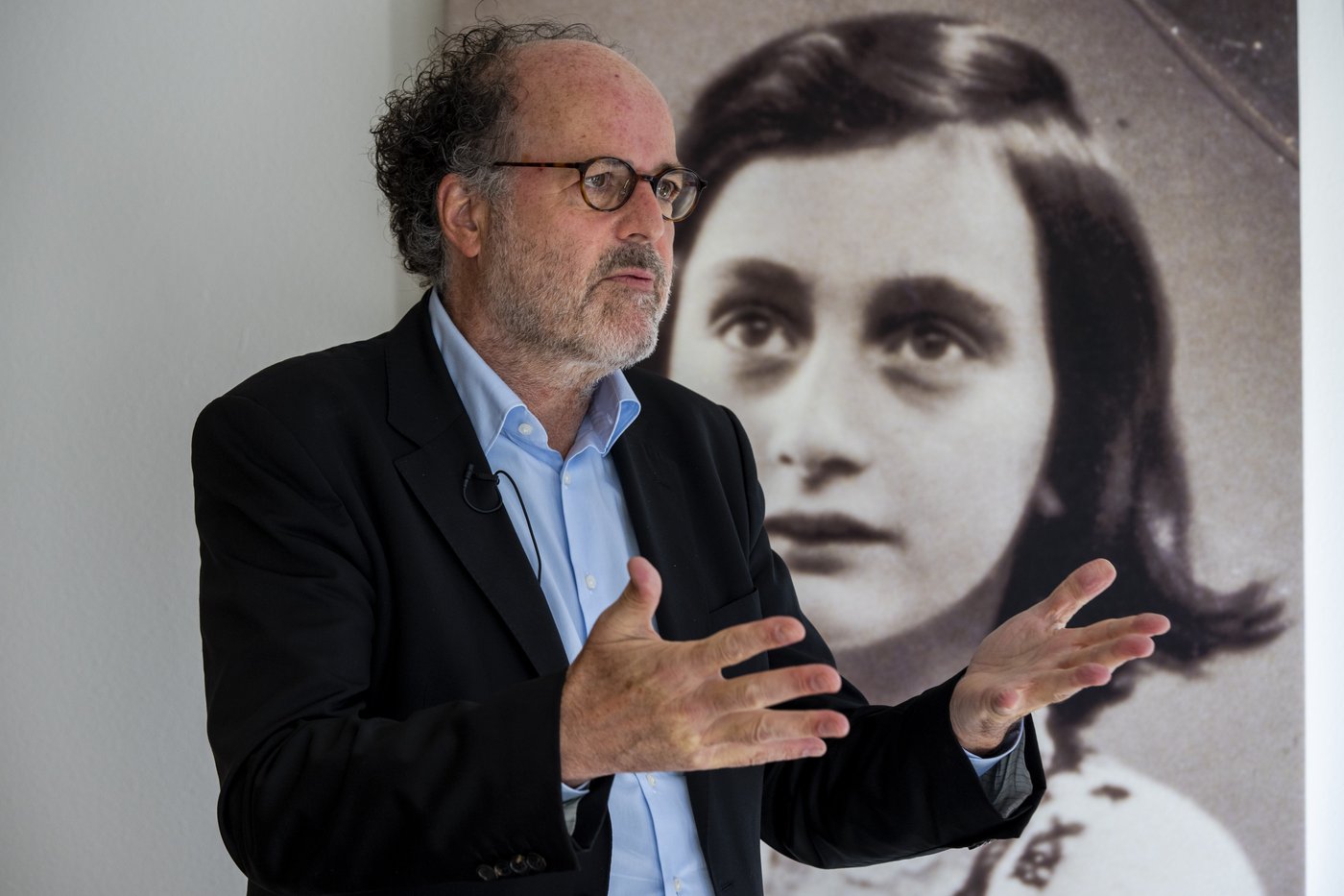 A full-scale replica of Anne Frank's hidden annex is heading to New York for an exhibition | iNFOnews.ca A full-scale replica of Anne Frank's hidden annex is heading to New York for an exhibition | iNFOnews.ca