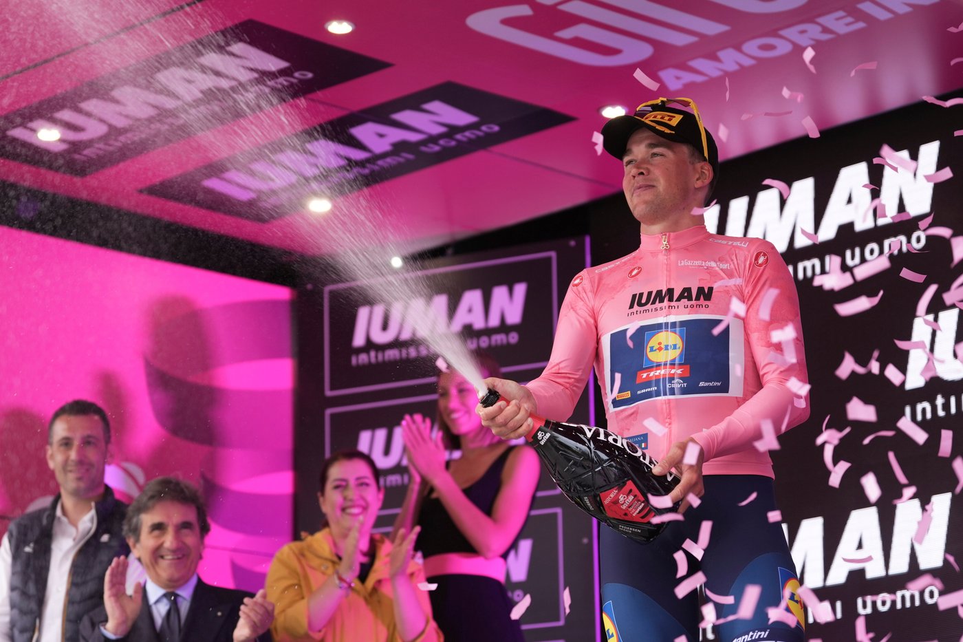 Pedersen wins opening Giro d'Italia stage in Albania and claims pink jersey | iNFOnews.ca Pedersen wins opening Giro d'Italia stage in Albania and claims pink jersey | iNFOnews.ca