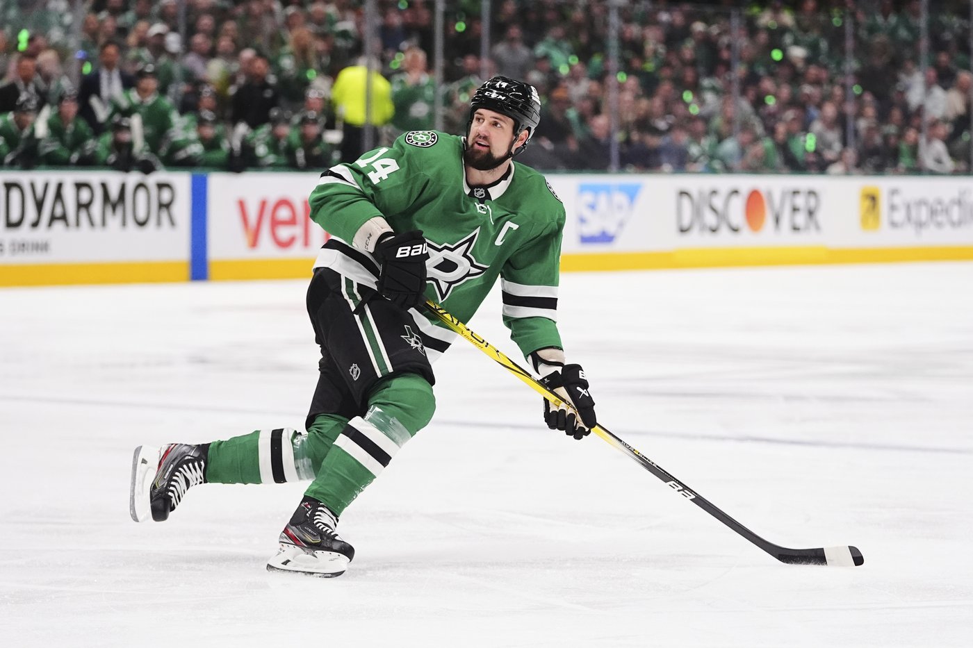 Stars captain Benn fined for sucker-punching Jets centre Scheifele | iNFOnews.ca Stars captain Benn fined for sucker-punching Jets centre Scheifele | iNFOnews.ca
