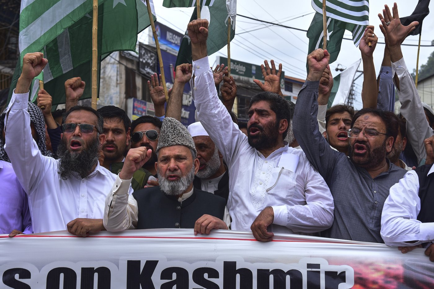 Pakistan asks Gulf allies to help ease India tensions following Kashmir attack | iNFOnews.ca Pakistan asks Gulf allies to help ease India tensions following Kashmir attack | iNFOnews.ca