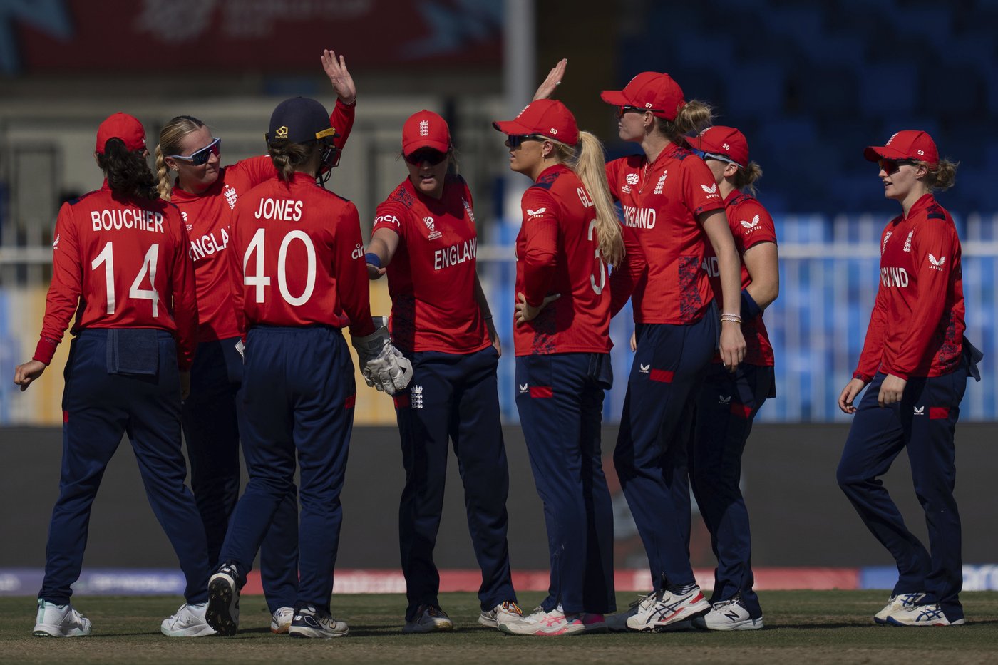 Australia takes 4 India wickets in last over to reach knockout stage at Women’s T20 World Cup | iNFOnews.ca Australia takes 4 India wickets in last over to reach knockout stage at Women’s T20 World Cup | iNFOnews.ca