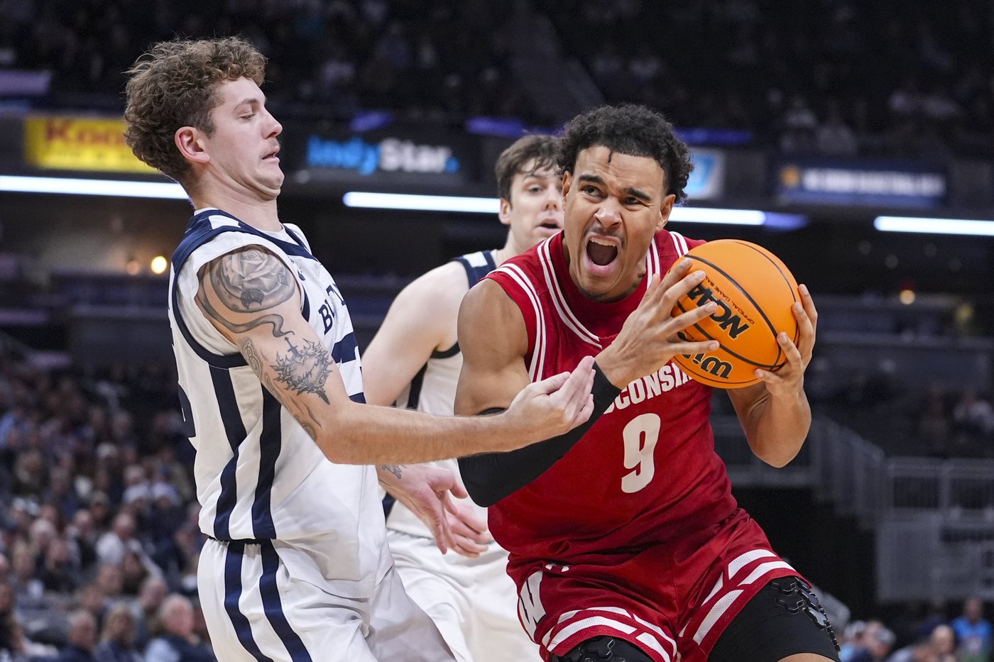 Nolan Winter scores a season-high 20 points to help No. 20 Wisconsin get past Butler 83-74 | iNFOnews.ca Nolan Winter scores a season-high 20 points to help No. 20 Wisconsin get past Butler 83-74 | iNFOnews.ca