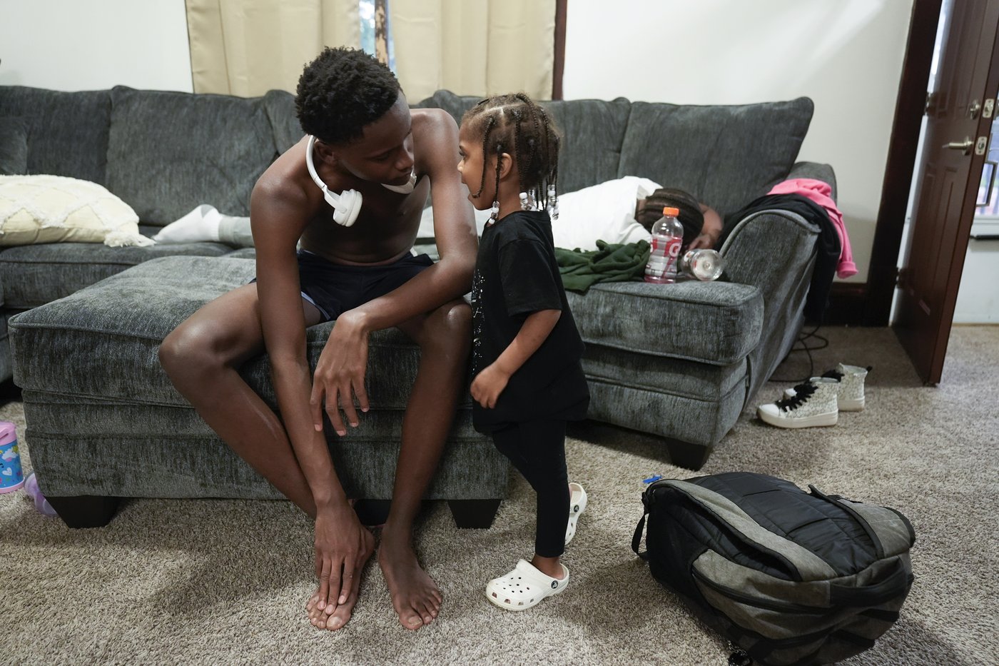 Michigan State football player Armorion Smith heads household with 5 siblings after mother's death | iNFOnews.ca Michigan State football player Armorion Smith heads household with 5 siblings after mother's death | iNFOnews.ca