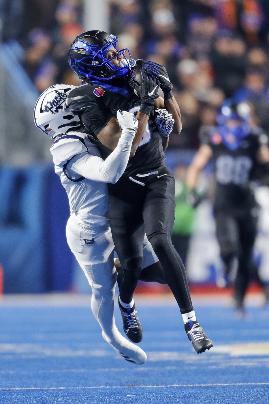 Ashton Jeanty runs for 209 yards and 3 TDs, No. 12 Boise State holds off Nevada 28-21 | iNFOnews.ca Ashton Jeanty runs for 209 yards and 3 TDs, No. 12 Boise State holds off Nevada 28-21 | iNFOnews.ca
