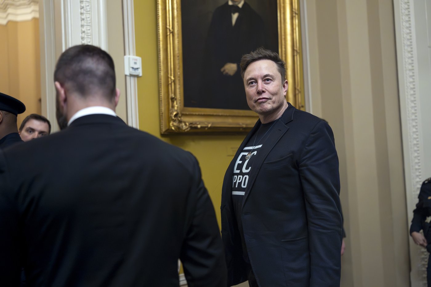 Trump acknowledges concerns over Musk's business interests and says he shouldn't get war plans | iNFOnews.ca Trump acknowledges concerns over Musk's business interests and says he shouldn't get war plans | iNFOnews.ca