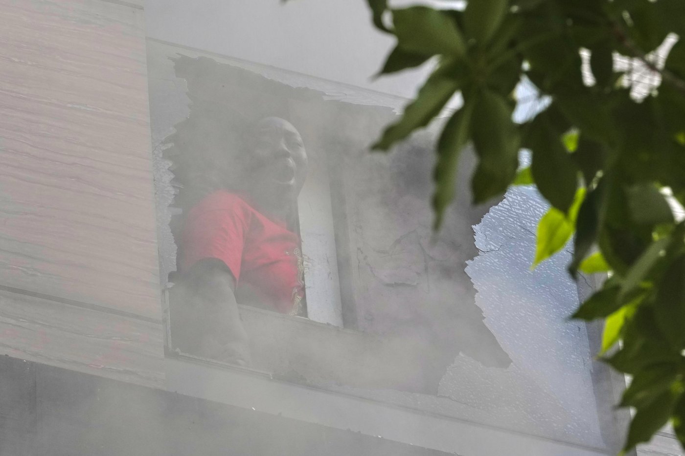 Fire sweeps through a New Delhi building, killing at least 21 people | iNhome Fire sweeps through a New Delhi building, killing at least 21 people | iNhome
