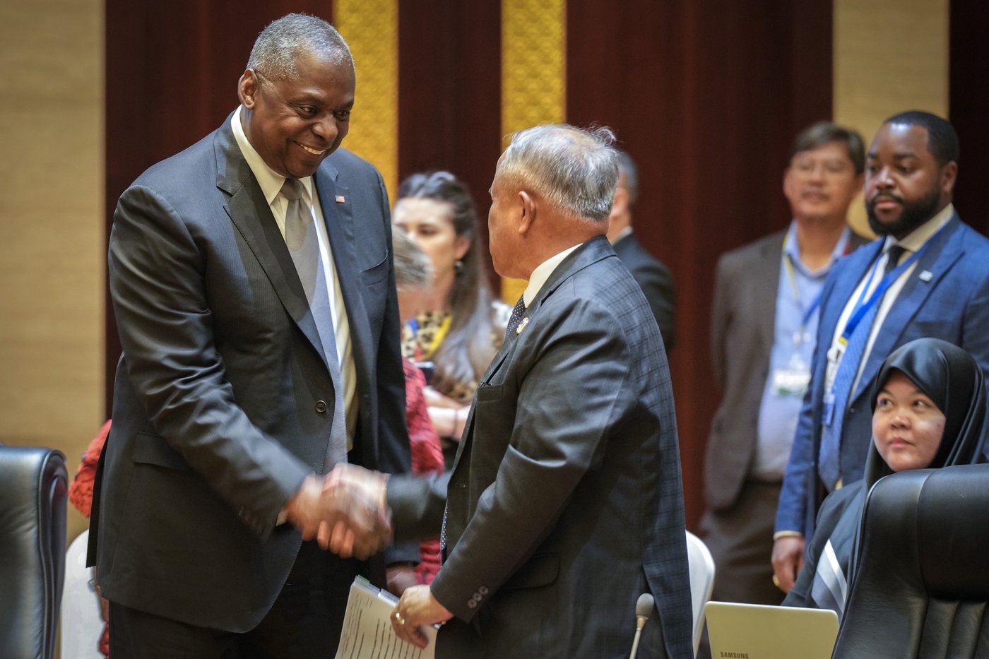 US defense chief regrets China's decision not to meet during Southeast Asian security talks | iNFOnews.ca