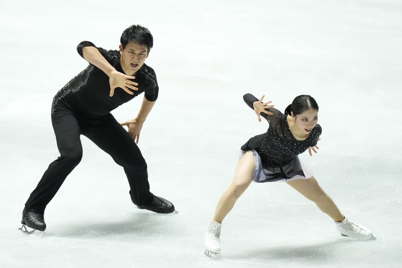 Kagiyama and Sakamoto lead Japanese sweep of men’s and women's short programs at NHK Trophy | iNFOnews.ca