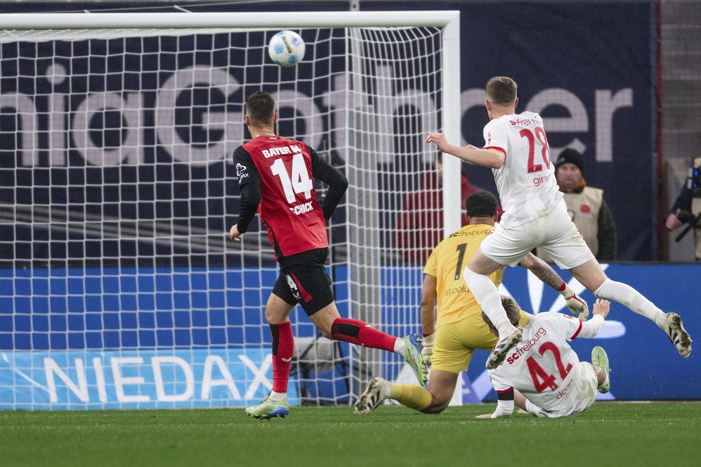 Wirtz, Schick star for Leverkusen in rout of Freiburg and keep pressure on Bayern | iNFOnews.ca Wirtz, Schick star for Leverkusen in rout of Freiburg and keep pressure on Bayern | iNFOnews.ca