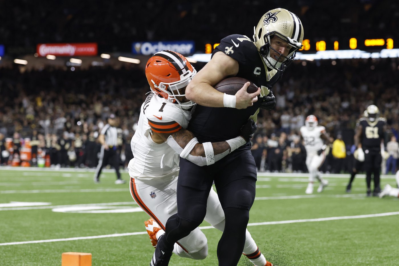 Taysom Hill runs for 3 TDs as the Saints top Jameis Winston and the struggling Browns 35-14 | iNFOnews.ca Taysom Hill runs for 3 TDs as the Saints top Jameis Winston and the struggling Browns 35-14 | iNFOnews.ca