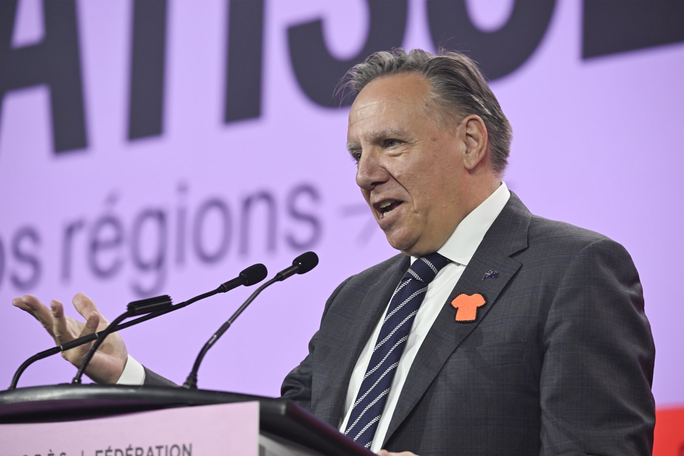 Quebec premier floats idea of 'waiting zones' in Canada for asylum seekers | iNFOnews.ca Quebec premier floats idea of 'waiting zones' in Canada for asylum seekers | iNFOnews.ca