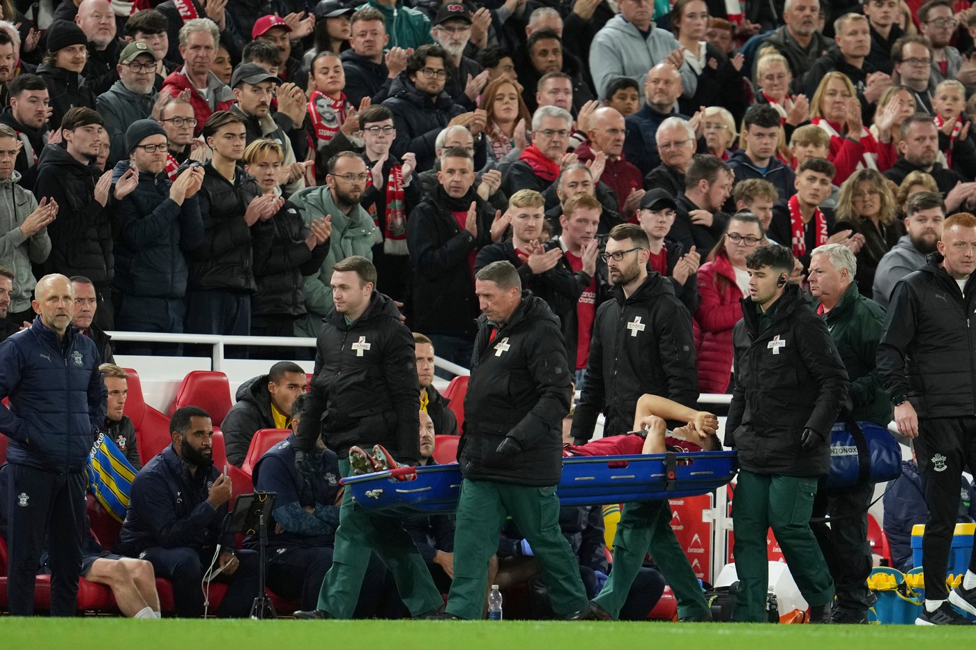 Liverpool defender Giovanni Leoni injured on debut against Southampton | iNFOnews.ca