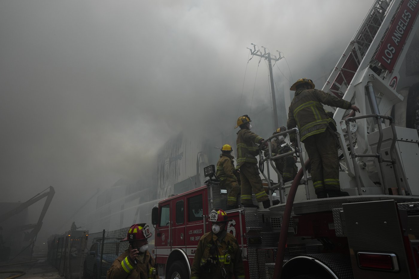 LA Mayor Bass declares emergency to secure resources to help fight warehouse fire | iNwheels