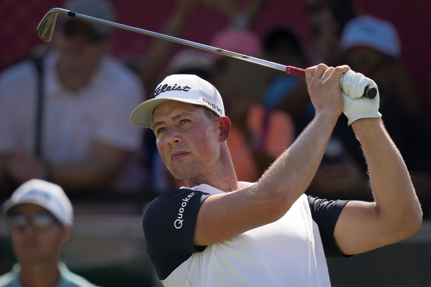 McIlroy makes late error to ruin 3rd-round charge in Abu Dhabi. Waring leads by 1 | iNFOnews.ca McIlroy makes late error to ruin 3rd-round charge in Abu Dhabi. Waring leads by 1 | iNFOnews.ca
