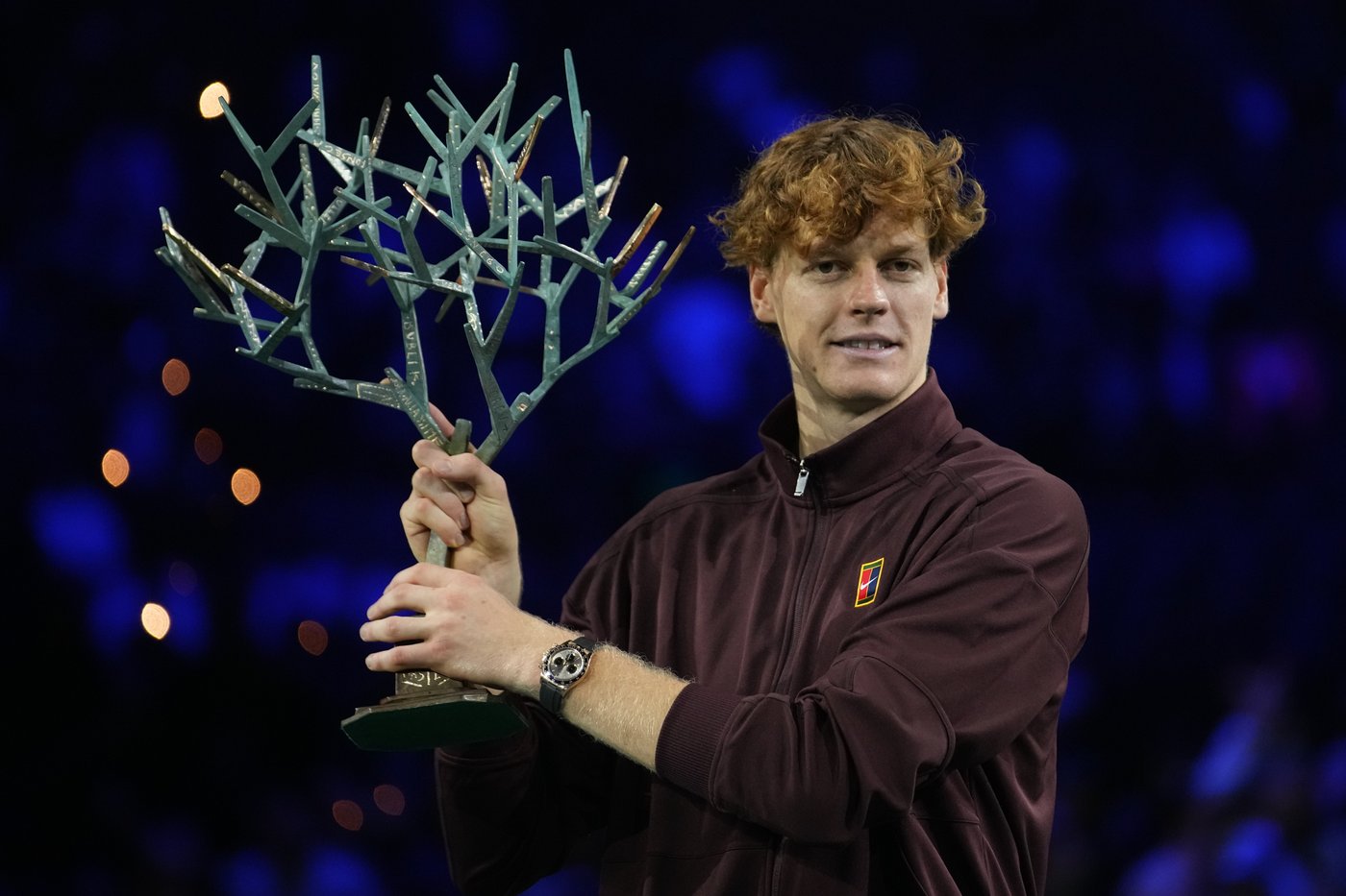 Sinner reclaims No. 1 ranking after beating Auger-Aliassime in Paris Masters final | iNFOnews.ca