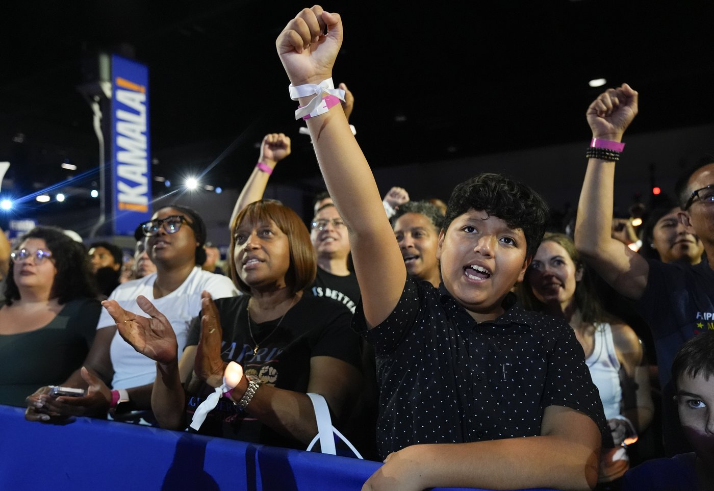 Harris trolls Trump at Vegas rally and LA fundraiser, says her crowds are 'pretty big' | iNFOnews.ca Harris trolls Trump at Vegas rally and LA fundraiser, says her crowds are 'pretty big' | iNFOnews.ca