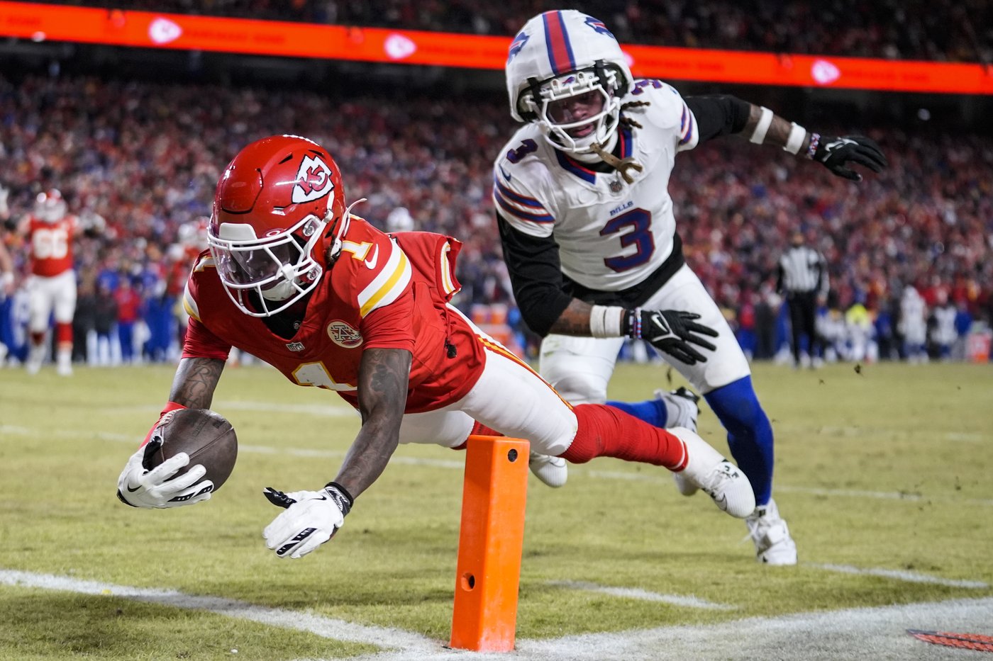 The Chiefs get more Mahomes magic and advance to 3rd straight Super Bowl, beating the Bills 32-29 | iNFOnews.ca The Chiefs get more Mahomes magic and advance to 3rd straight Super Bowl, beating the Bills 32-29 | iNFOnews.ca