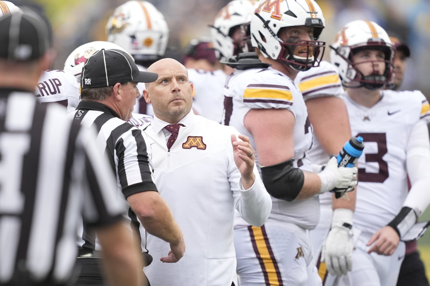Big Ten revises way it aligns officials on onside kicks after controversial offside call on Gophers | iNFOnews.ca Big Ten revises way it aligns officials on onside kicks after controversial offside call on Gophers | iNFOnews.ca