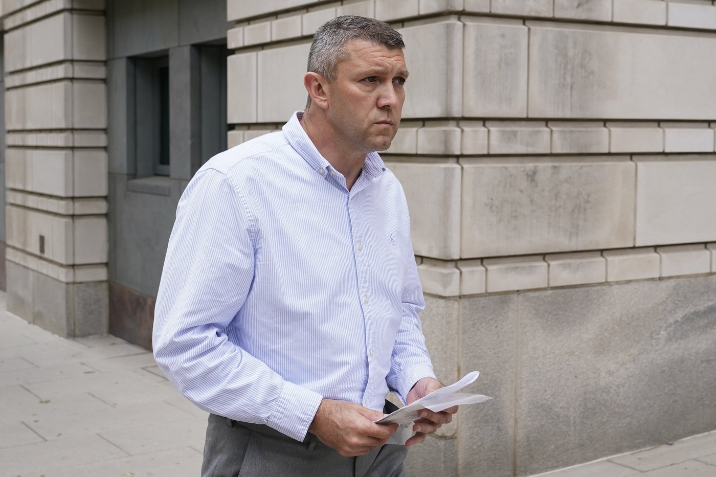 An ex-police officer is convicted of lying about leaks to the Proud Boys leader | iNFOnews.ca