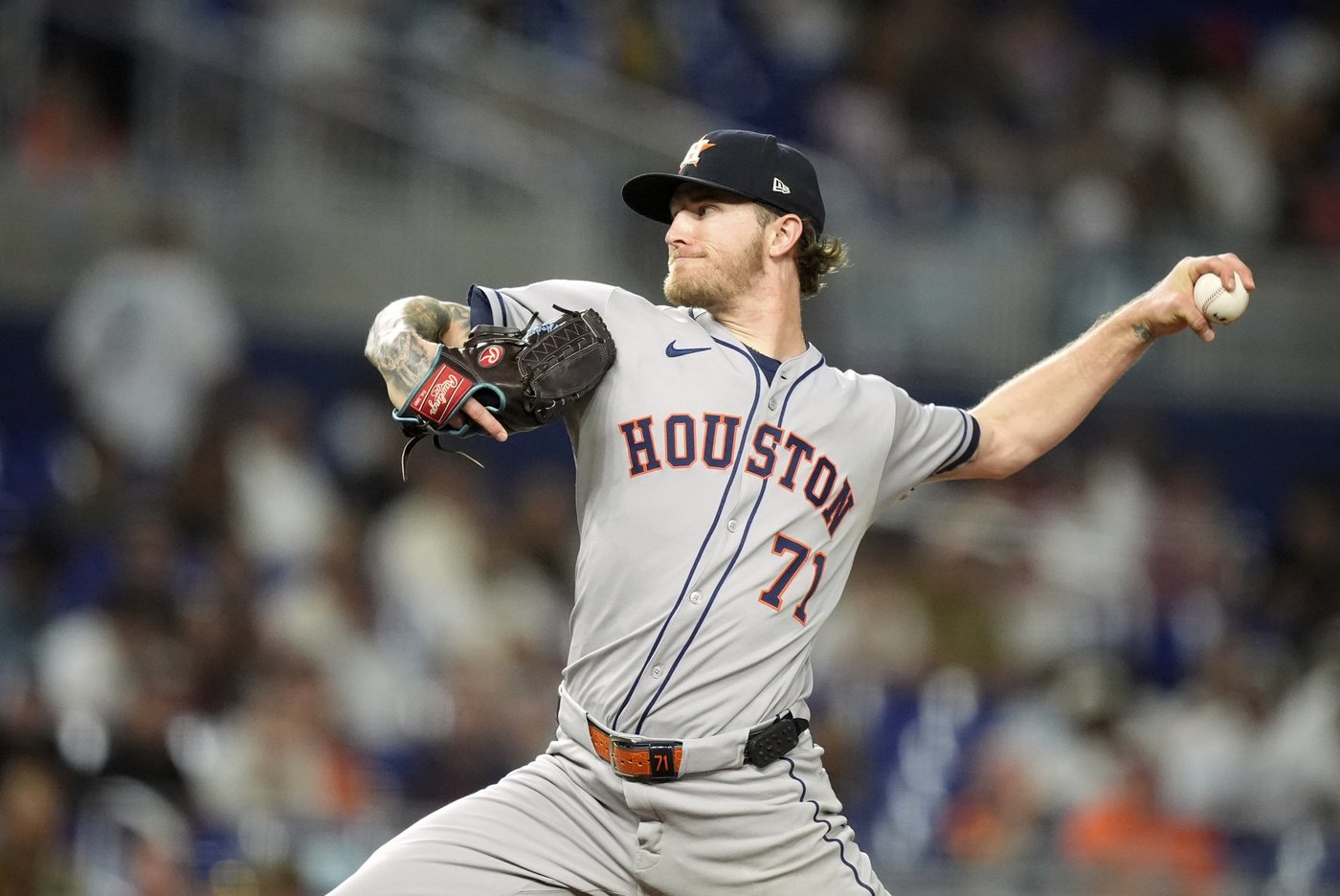Astros' Josh Hader sidelined with shoulder discomfort, tests pending | iNFOnews.ca