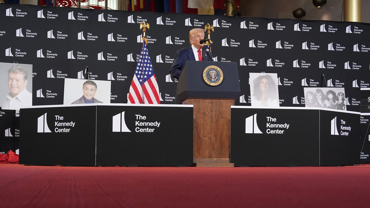 Trump names Stallone and Kiss for Kennedy Center Honors and says he'll host the awards show | iNFOnews.ca Trump names Stallone and Kiss for Kennedy Center Honors and says he'll host the awards show | iNFOnews.ca
