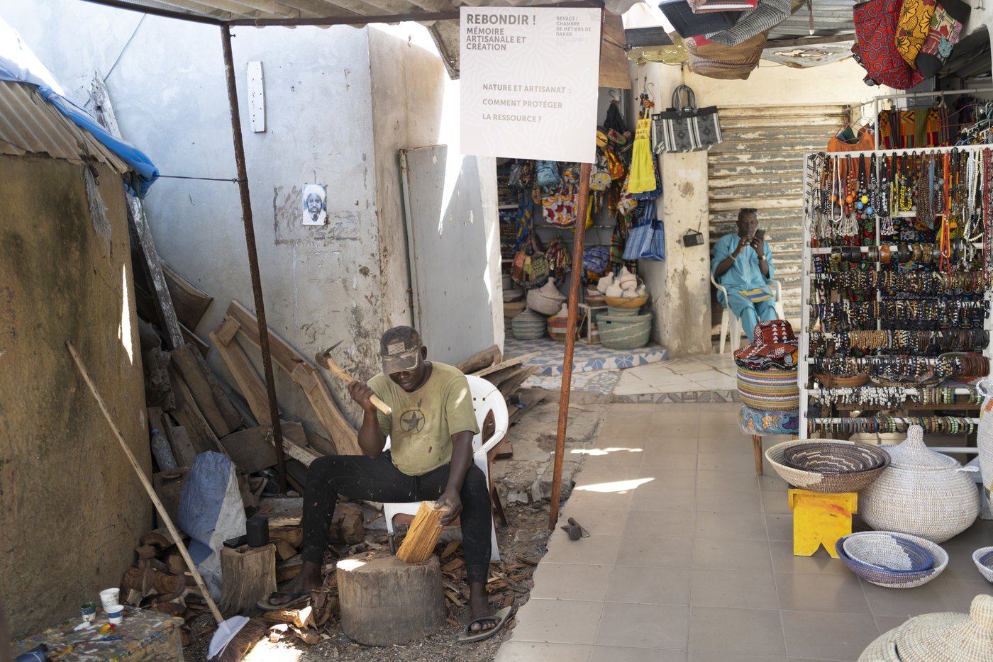 Senegalese artisans in the spotlight as they exhibit for the first time at a prestigious art event | iNFOnews.ca