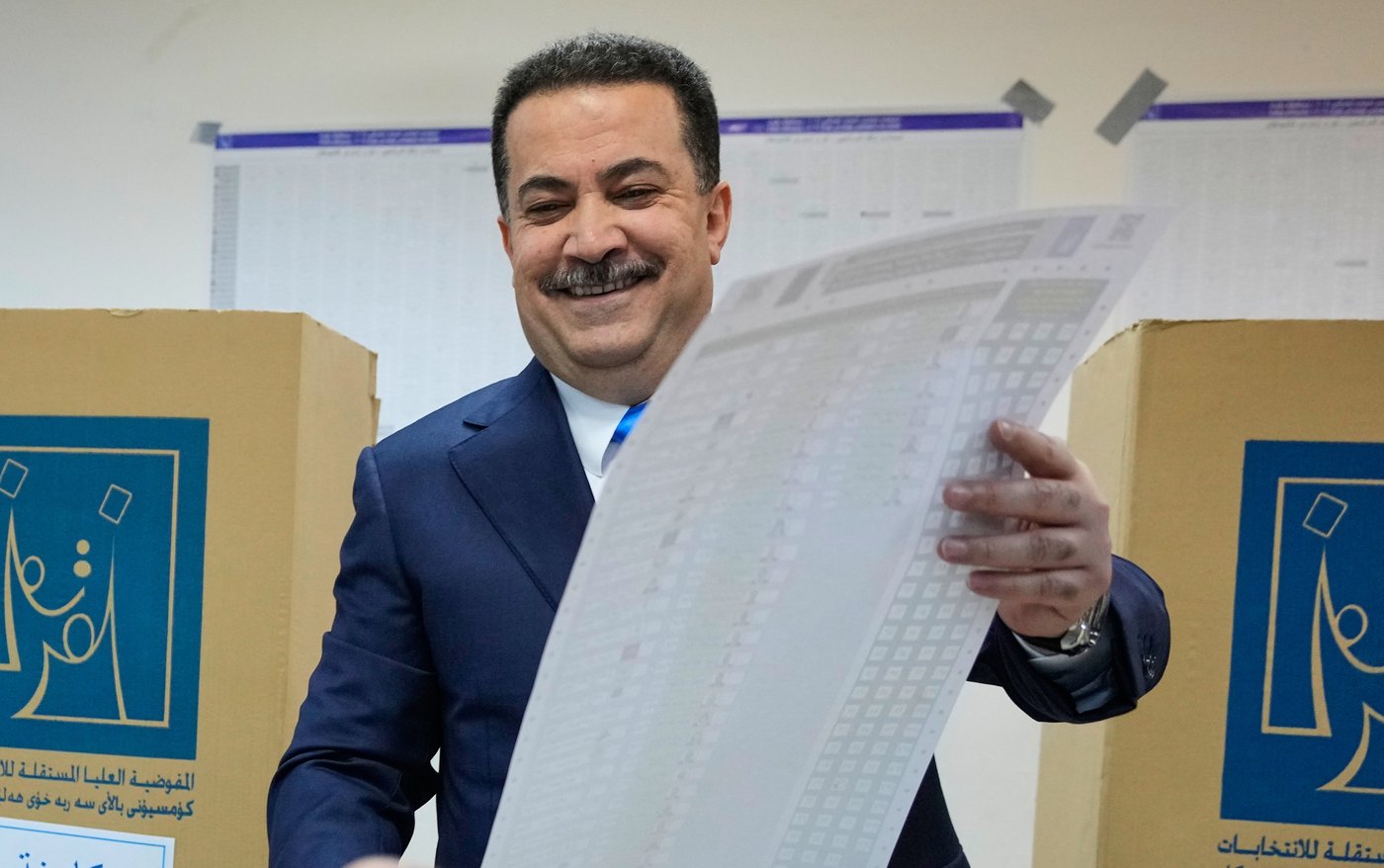 Photos show Iraqis voting in parliamentary election | iNFOnews.ca