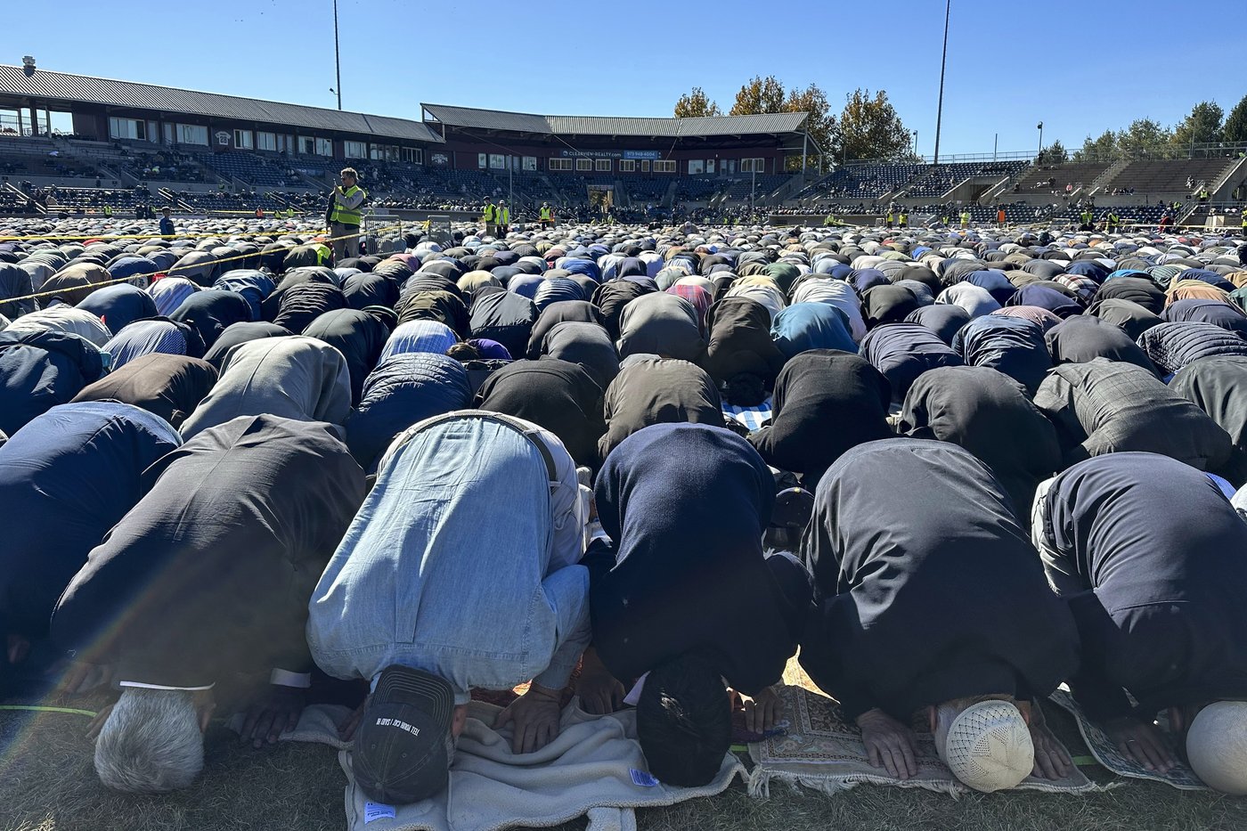 Thousands mourn Fethullah Gülen, a Turkish spiritual leader who died in the US | iNFOnews.ca Thousands mourn Fethullah Gülen, a Turkish spiritual leader who died in the US | iNFOnews.ca