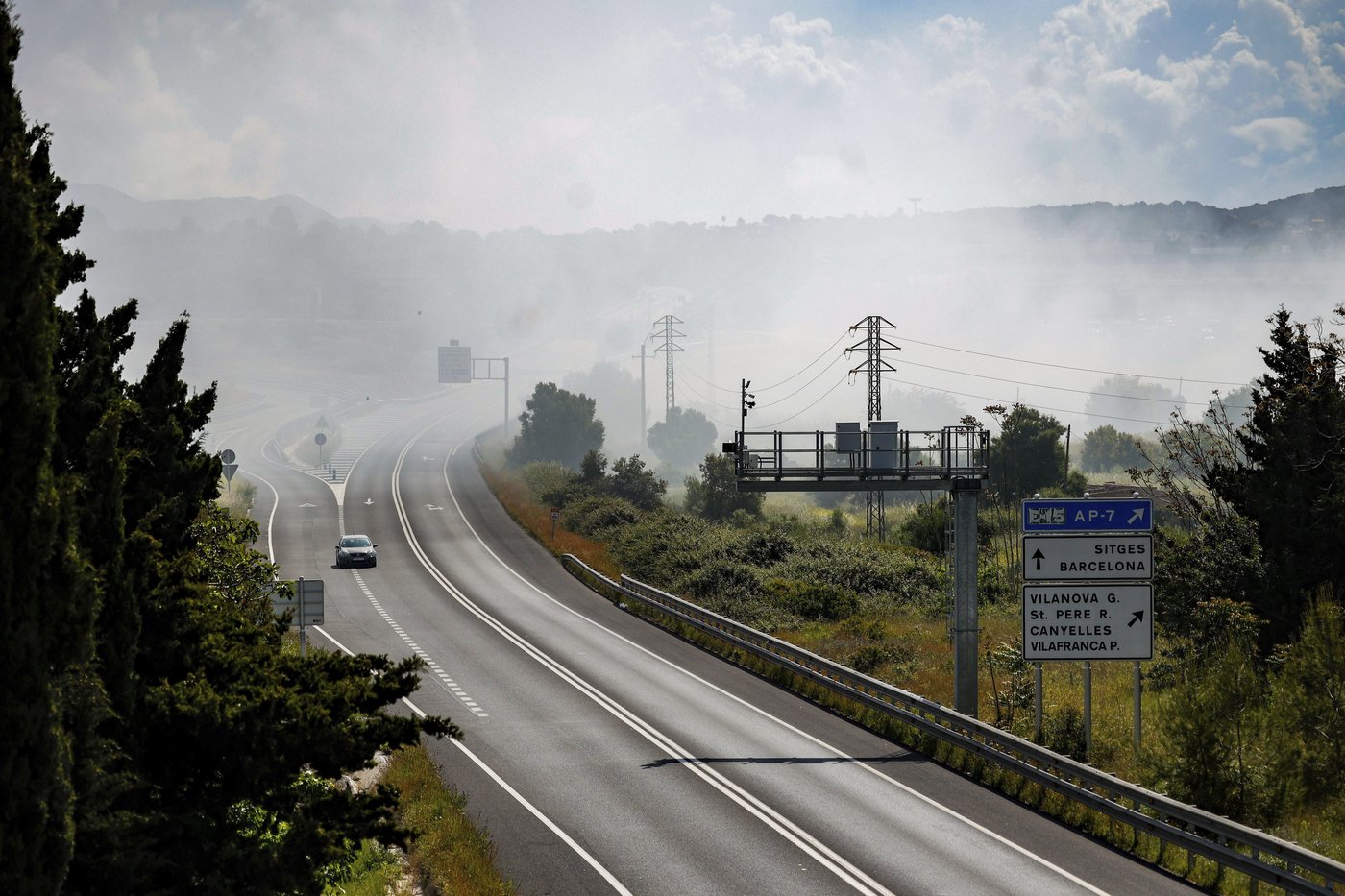 Fire at chemical plant in northeastern Spain keeps thousands indoors | iNFOnews.ca