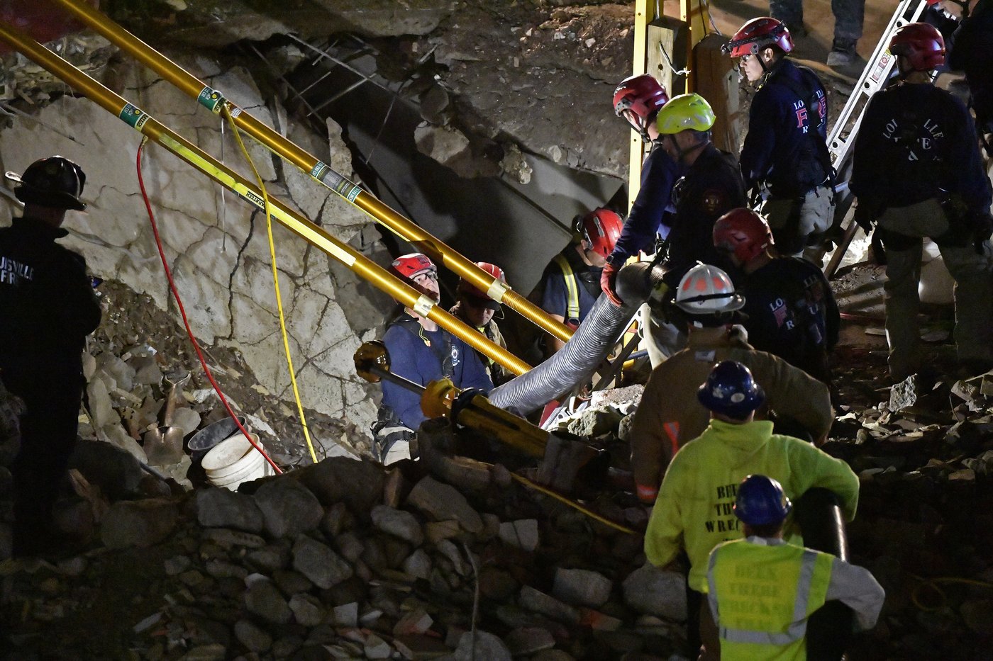 Worker rescued from rubble after construction accident in Kentucky | iNFOnews.ca Worker rescued from rubble after construction accident in Kentucky | iNFOnews.ca