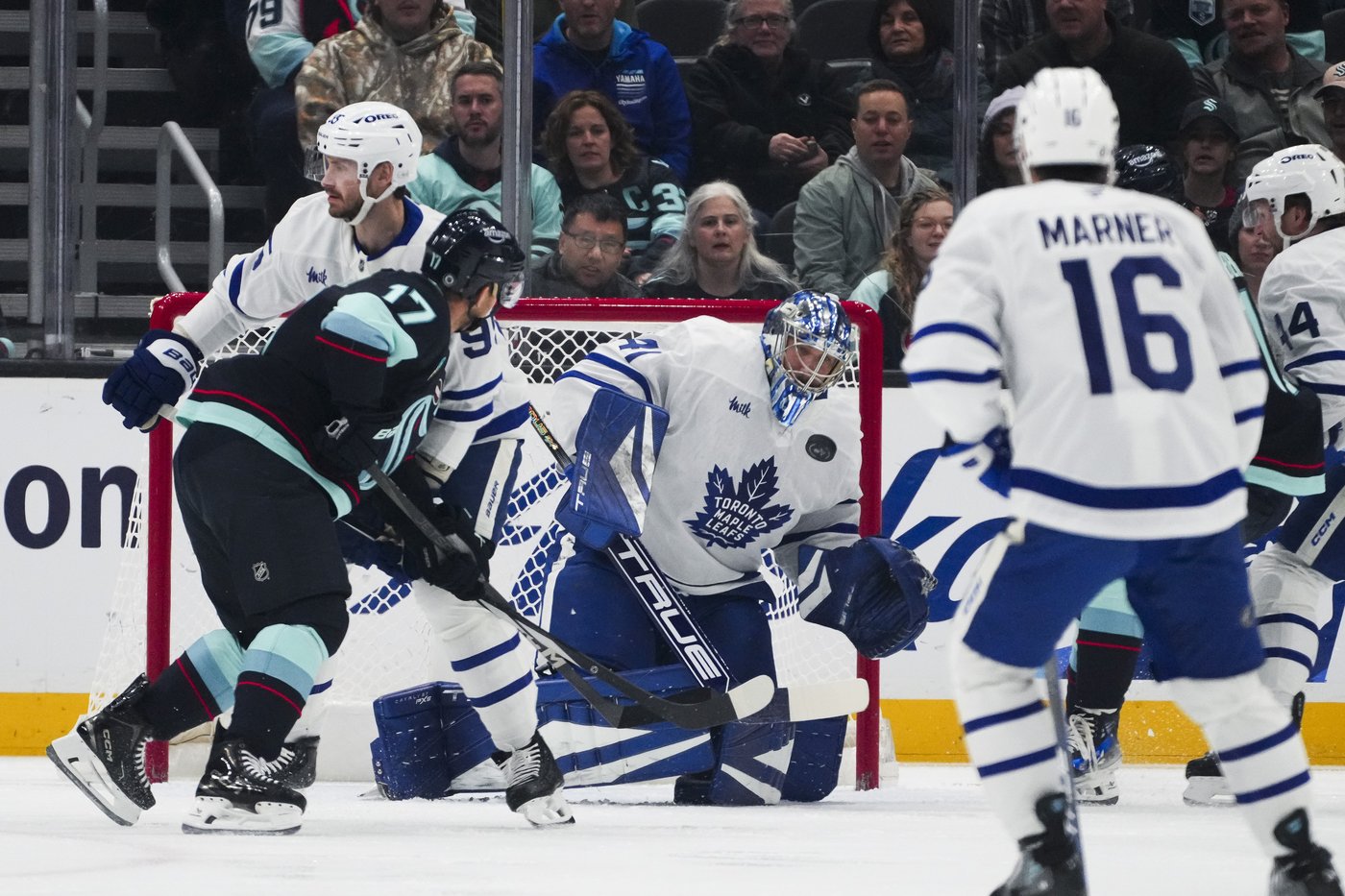 Toronto goalie Anthony Stolarz leads Maple Leafs to 3-1 win over Kraken | iNFOnews.ca