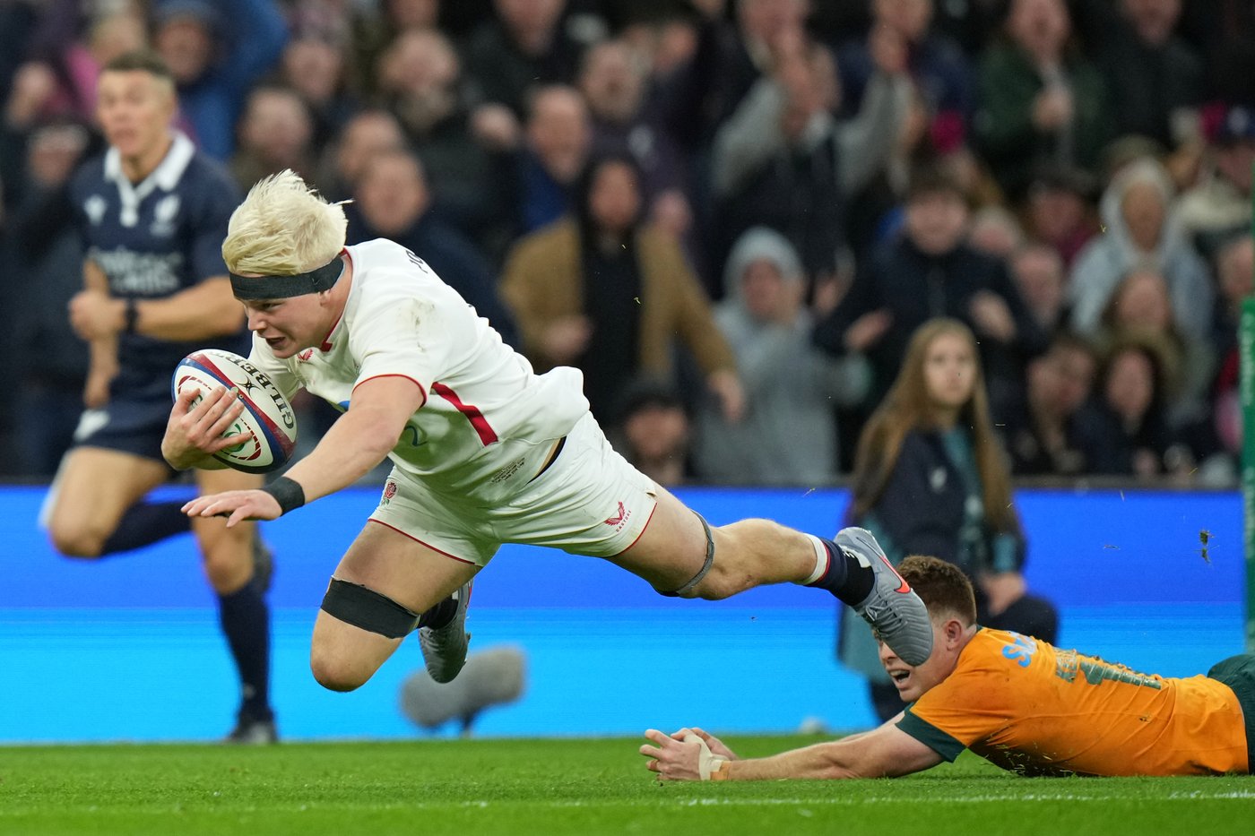 England powers past the Wallabies 25-7 in the rain | iNFOnews.ca England powers past the Wallabies 25-7 in the rain | iNFOnews.ca