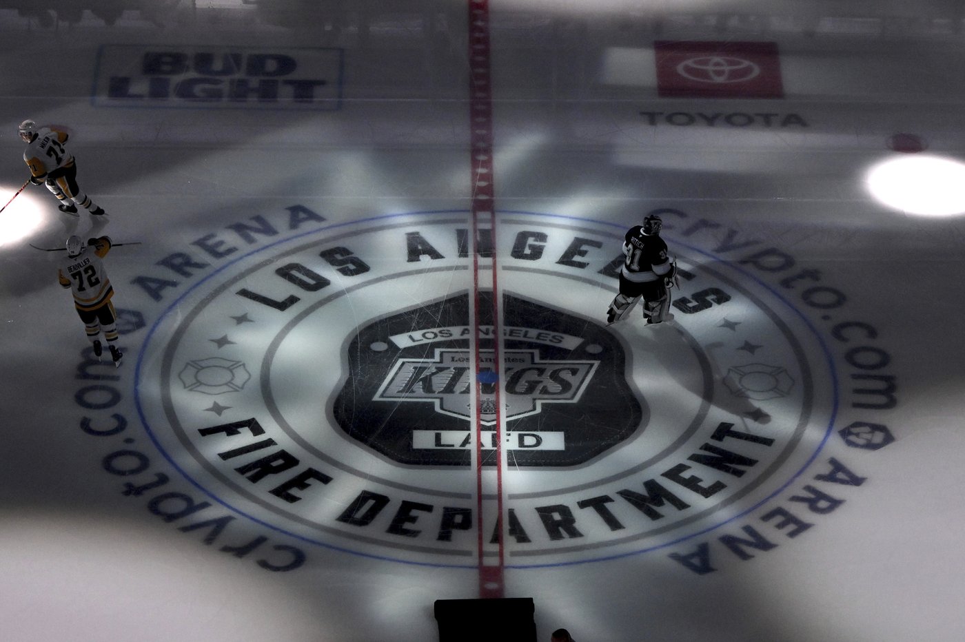 Kings honor firefighters, first responders during 1st home game back after wildfires | iNFOnews.ca Kings honor firefighters, first responders during 1st home game back after wildfires | iNFOnews.ca