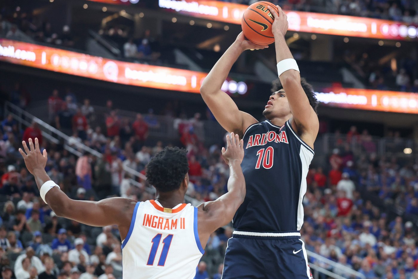 No. 5 Arizona freshman Koa Peat is season's 1st AP player of the week | iNFOnews.ca No. 5 Arizona freshman Koa Peat is season's 1st AP player of the week | iNFOnews.ca