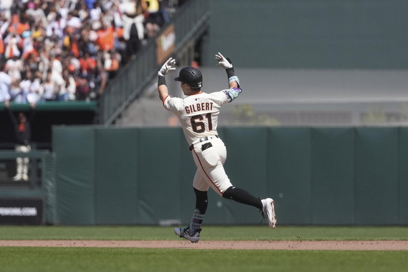 Smith's 3-run single, Gilbert and Fitzgerald HRs help the Giants beat the Rays 7-1 | iNFOnews.ca