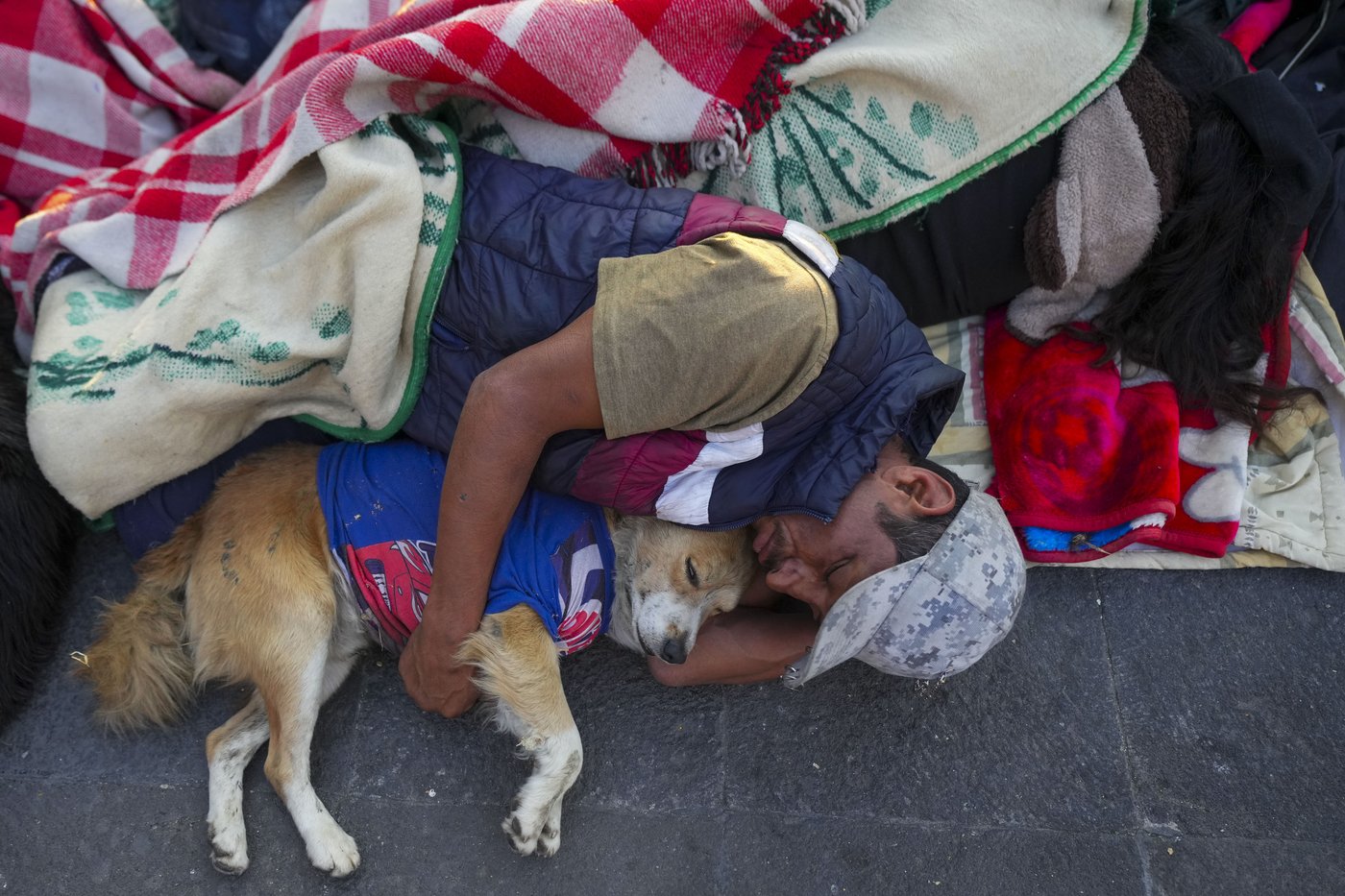 Millions mark Mexico's Virgin of Guadalupe Day but calls for a truce in drug violence go unheeded | iNFOnews.ca