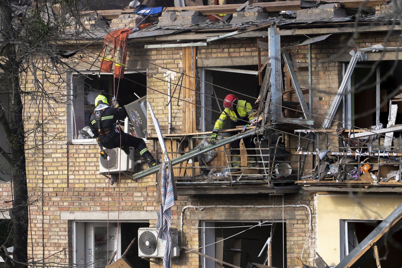 Russian strike on Kyiv kills at least 12 in biggest attack on Ukrainian capital since last summer | iNFOnews.ca