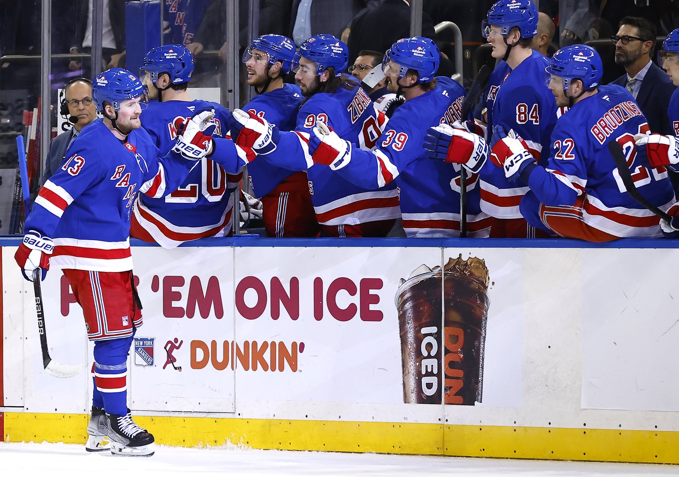 Kreider scores tiebreaking goal in 2nd period as Rangers beat Red Wings 4-1 | iNFOnews.ca Kreider scores tiebreaking goal in 2nd period as Rangers beat Red Wings 4-1 | iNFOnews.ca