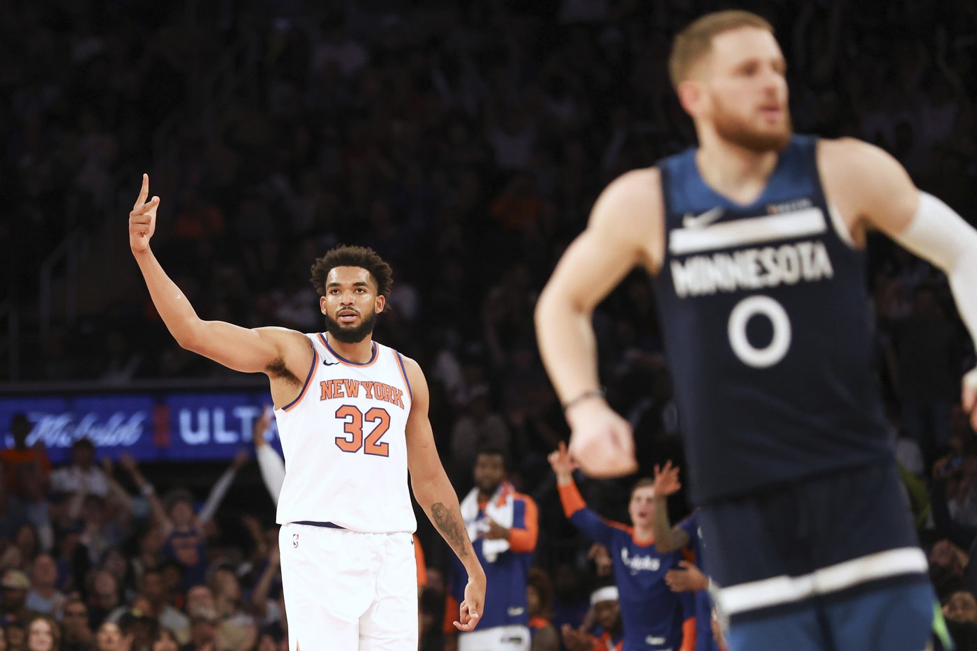 NBA season is set to begin with the Celtics seeking a 19th title and several challengers looming | iNFOnews.ca