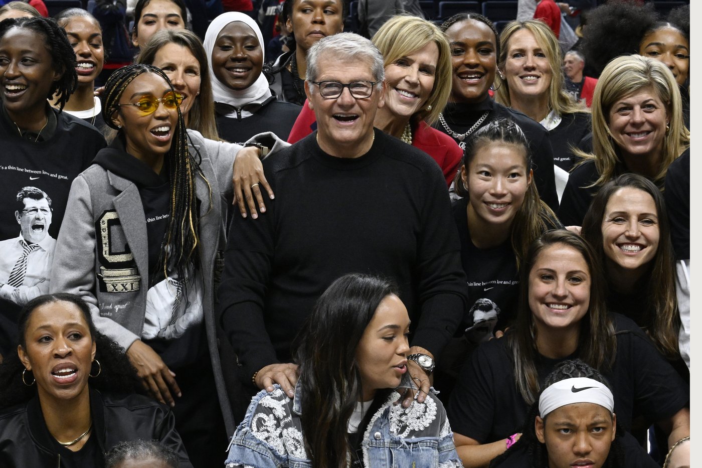 UConn coach Geno Auriemma breaks NCAA wins record, getting 1,217th career victory | iNFOnews.ca