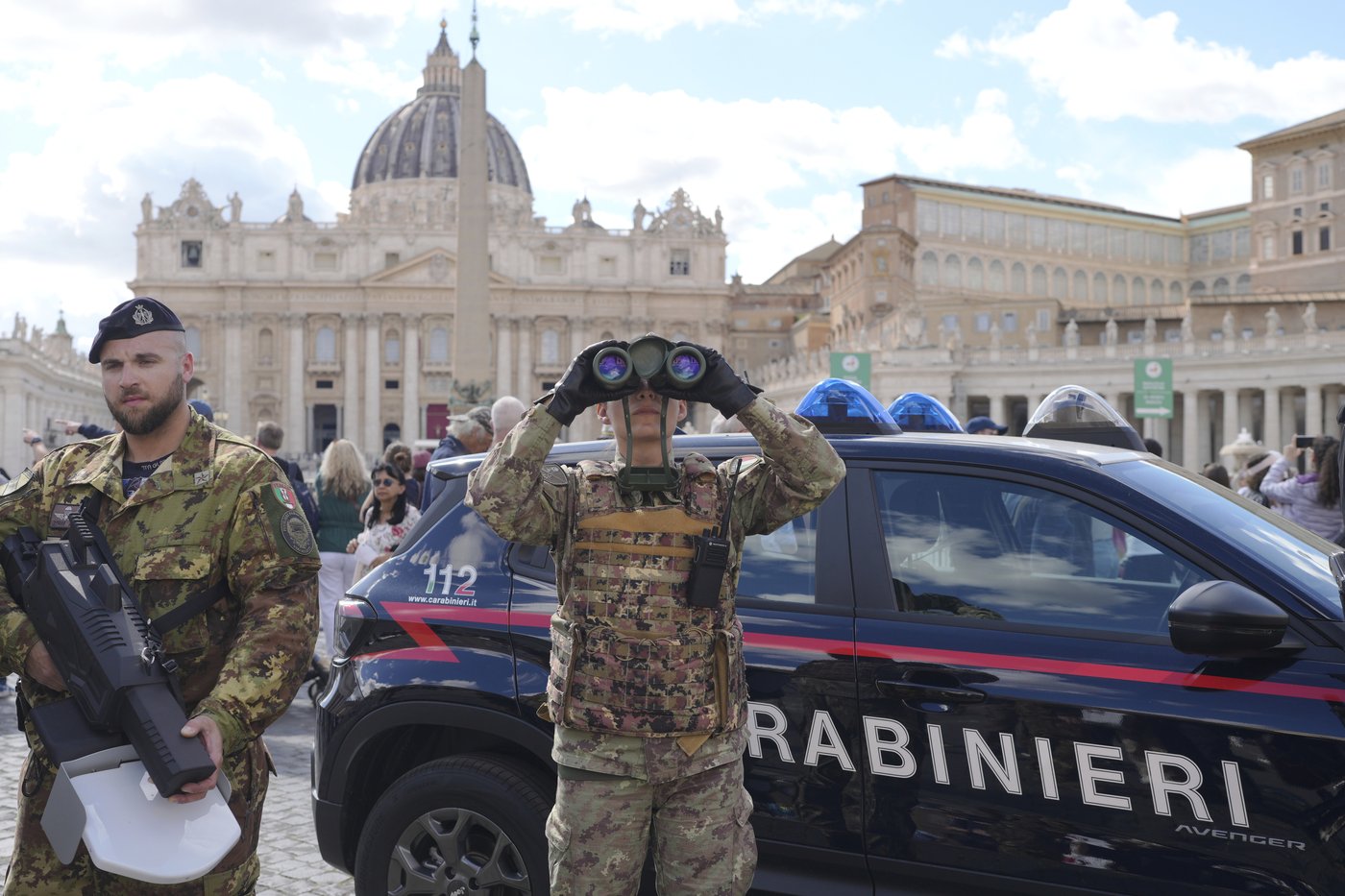 PHOTO COLLECTION: Vatican Pope Security | iNFOnews.ca PHOTO COLLECTION: Vatican Pope Security | iNFOnews.ca