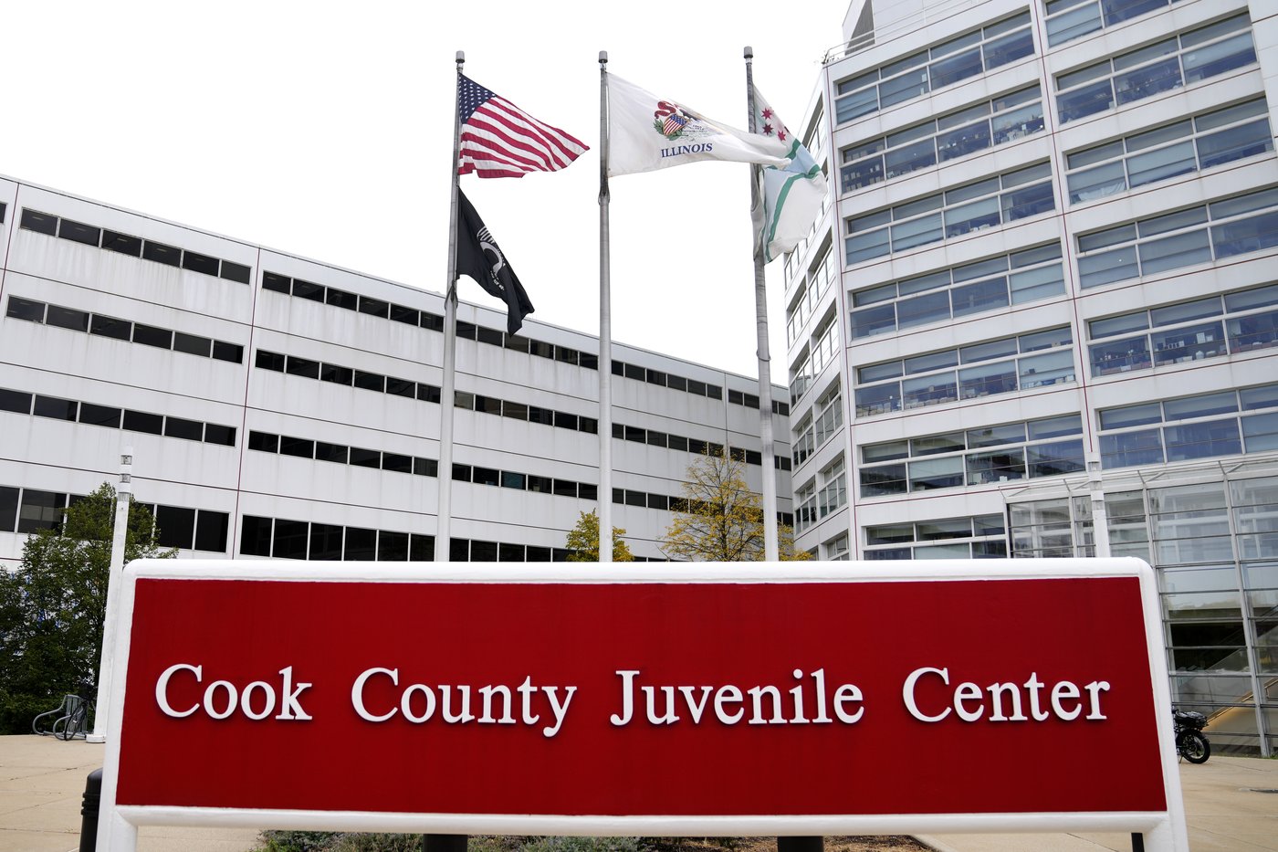 Hundreds sue over alleged sexual abuse in Illinois youth detention centers | iNFOnews.ca Hundreds sue over alleged sexual abuse in Illinois youth detention centers | iNFOnews.ca