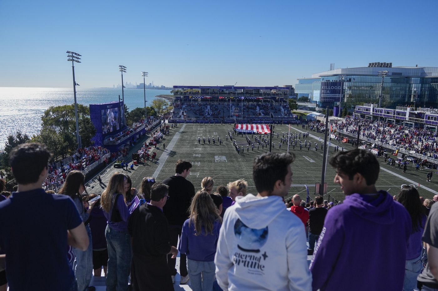 Walker, Locke lead the way as Wisconsin beats Northwestern 23-3 | iNFOnews.ca Walker, Locke lead the way as Wisconsin beats Northwestern 23-3 | iNFOnews.ca